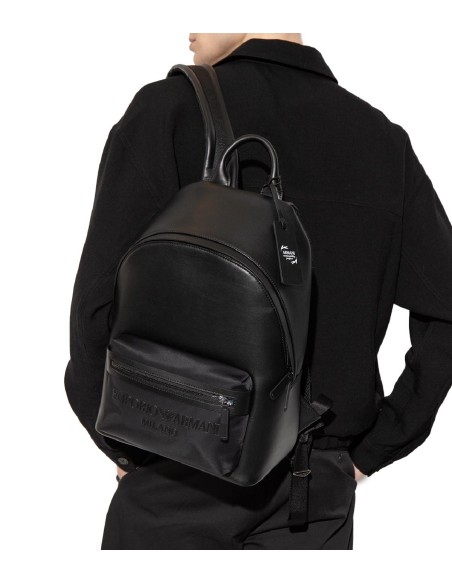 Emporio Armani - Mochila de Piel con Logo