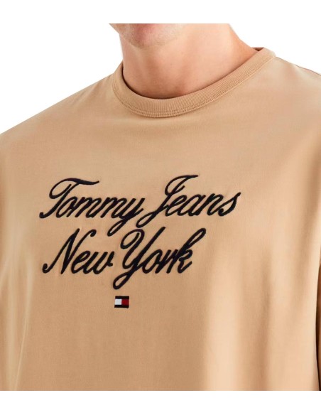 Tommy Jeans - Camiseta Luxe Serif NY