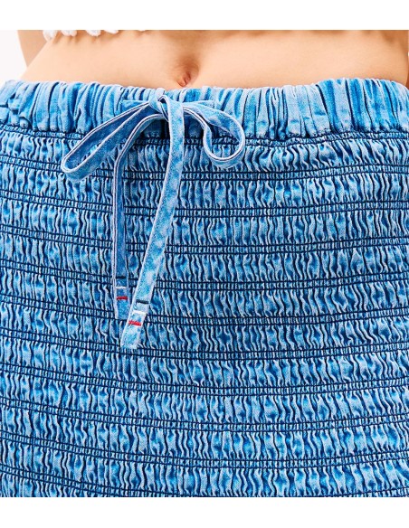 Tommy Jeans - Minifalda de Chambray Slim Fit