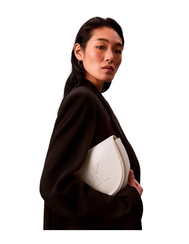 Calvin Klein - Bolso Saddle Con Monogram