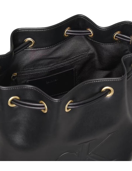 Calvin Klein - Bolso Bold CK Large Bucket