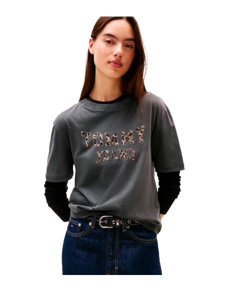 Tommy Jeans - Camiseta Leopard Varsity