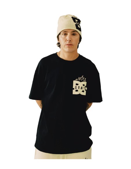 Grimey x DC Shoes - Camiseta The Swarm