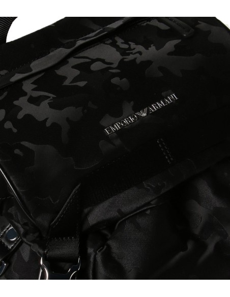 Emporio Armani - Mochila con Logo Metálico